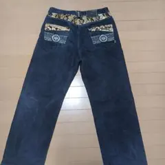 刺繍入りダークブルーデニムパンツ