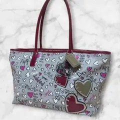 COACH コーチ Poppy トートバッグ ハート柄 グラフィック 肩掛け