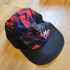完売品　adidas グラフィックキャップ 赤・黒・青　アディダス