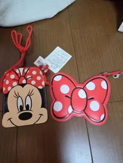 ディズニーリゾート　ミニーマウス パスケース　セット