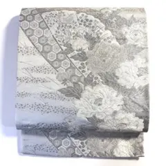 6k368 袋帯　絹　古都錦　花鳥の宴　唐織　正倉院文様　華文　銀色　白　花柄