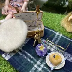 Item thumbnail for item 16295473-12e4-47af-b5ba-cf57fff37991