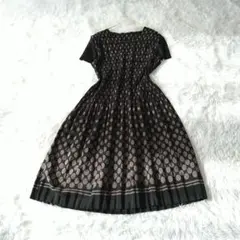 METRUS 半袖ドット柄グラデーションプリーツワンピースLLブラック