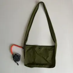 軽量ナイロン ショルダーバッグ オリーブのサムネイル