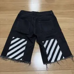 Off-White ショートパンツ ブラックのサムネイル
