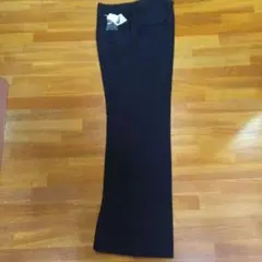 レディース黒シンプルパンツ