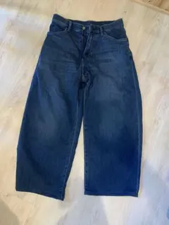 【セール中】UNIQLO EZYバレルジーンズ S ブルー ユニクロのサムネイル