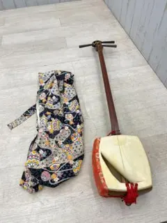 ジャンク品　三味線　素材　和楽器　民謡　アンティーク　細密細工 ジャンク品 三味線 素材 和楽器 民謡 アンティーク 細密細工 - メルカリ