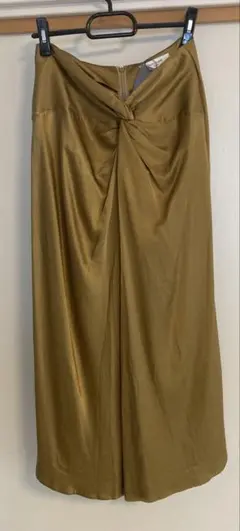 新品タグ付き★ Demi-Luxe BEAMS サテンロングスカート　ゴールドのサムネイル