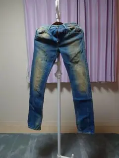 Diesel デニムパンツ 色あせ