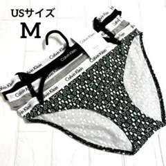 新品⭐️Calvin Klein レディスショーツM 3枚 緑　グレー　黒　ビキニ