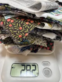 リバティ小さめハギレいろいろ282グラムセットー４