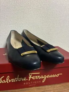 Salvatore Ferragamo パンプス ネイビー 6 1/2 Bのサムネイル