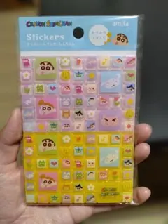 クレヨンしんちゃん シール　2枚セットのサムネイル