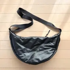 UNIQLO C ユニクロ レザータッチラウンドショルダーバッグ 黒