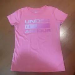 Under Armour ピンク 半袖Tシャツ