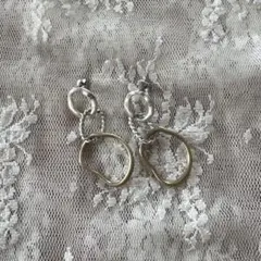 Item thumbnail for item 6456a1c8-7db0-45a4-b430-6e0fbaebb24e