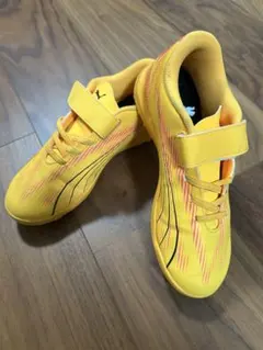 プーマ PUMA イエロー ストライプ サッカー