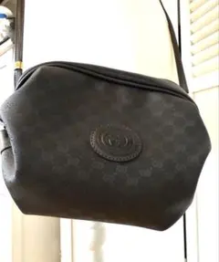 GUCCI CG柄斜めかけ可能いブラック　美品ショルダーバッグ　最終価格‼️