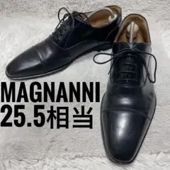 MAGNANNI ブラック　ビジネスシューズ　25.5cm相当　内羽根のサムネイル