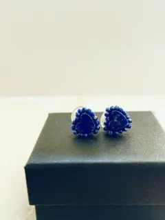 ♦︎＋70円【天然石刺繍／イヤリング】Heartラピスラズリ×つぶつぶラピスラズリ