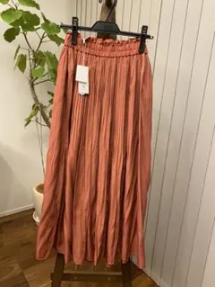 新品　フリーズマート　赤　プリーツスカート ロングスカート