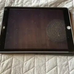 iPad 5 世代128GB シルバー simフリー