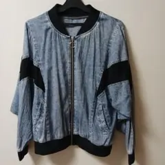 レディース　ジャンバー上着　ジャケット　Mサイズですが　たっぷりしています