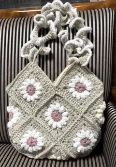 かぎ針編み　花モチーフ グラニーバッグ