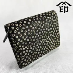 春のお出かけに♪印傳屋・二つ折り財布・黒鹿革×白漆・小桜
