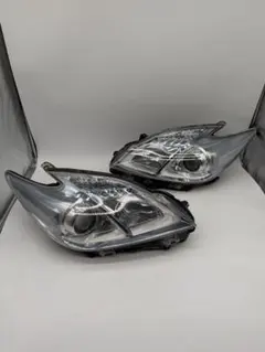 トヨタ プリウス ZVW30 純正 ヘッドライト 左右セット 点灯確認済み 