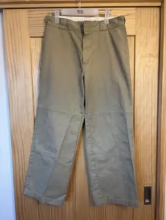 Dickies ルーズフィット ワークパンツ カーキ まとめ割あります。