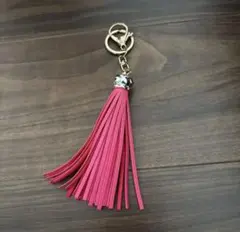 ピンクタッセルキーホルダー