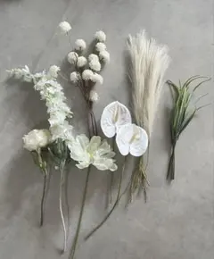 ホワイトフラワーブーケ　造花