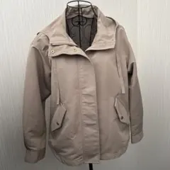GU 撥水マウンテンパーカー ベージュ