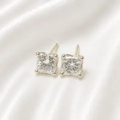 リリーカット ダイヤモンド ピアス K10YG - メルカリ