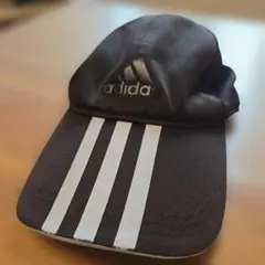 adidas 黒 キャップ 3本ストライプ
