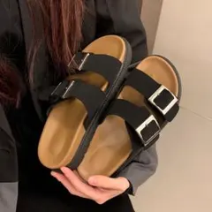 最安値 ブラック バックル付き コンフォートサンダル サイズ：24cm