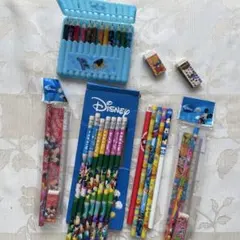 文房具　ディズニー　ミッキー　リロスティッチ　消しゴム　鉛筆　定規　プーさん
