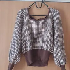 ハウンドトゥース柄ニット