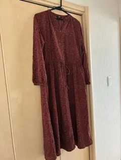 ユニクロ プリントジョーゼットロングワンピース S花柄 ブラウン 長袖