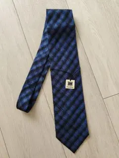 Item thumbnail for item e96be348-d422-48d5-92f4-778a7c1f9339