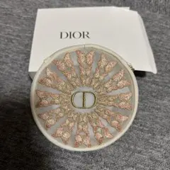 Dior 蝶刺繍 円形ポーチ