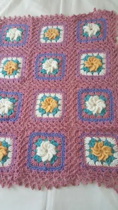 ☆立体花モチーフ 手編みのブランケット