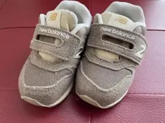 new balance ベビーシューズ グレー
