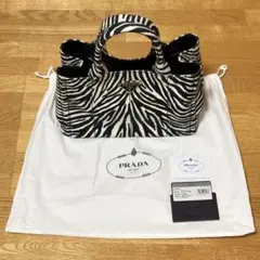 2026年最新】prada カナパ ゼブラの人気アイテム - メルカリ
