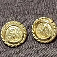 バーバリー　イヤリング　ゴールド　目立った汚れなし