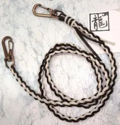 スマホショルダーストラップ紐のみ白＆こげ茶短め#0877ハンドメイドJA匿名配送