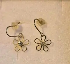 フラワー シンプル 綺麗め ピアス イエロー