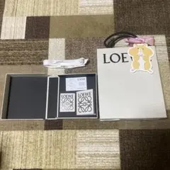 LOEWE リボン付きギフトボックス とショップバッグ 空箱のサムネイル